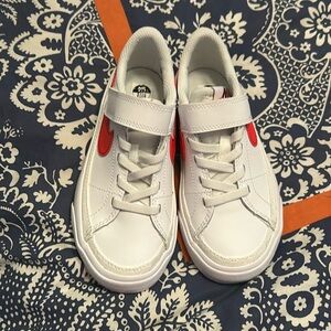 New Nike Court Legacy Size 11 kids